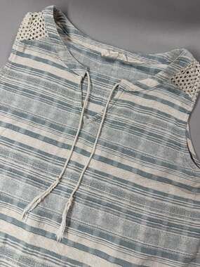 Heart & Soul Sleeveless Striped Crochet Detail Tank Top Size M